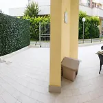 Charme By The Sea, Comacchio Apartment *