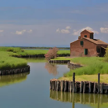 Charme By The Sea, Comacchio Lägenhet *